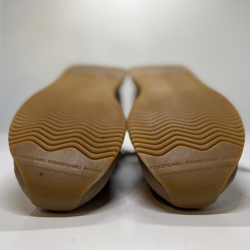New Balance 420 v2 in a brown or tan women’s size 9.5 - Picture 8 of 11